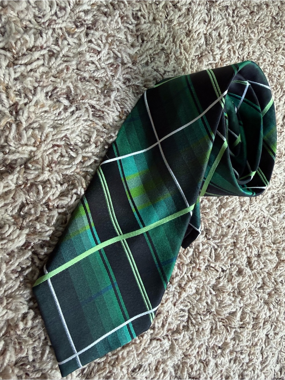 Vibrant Green Plaid Men's Silk Tie - Classic Pattern -like new (Arrow)